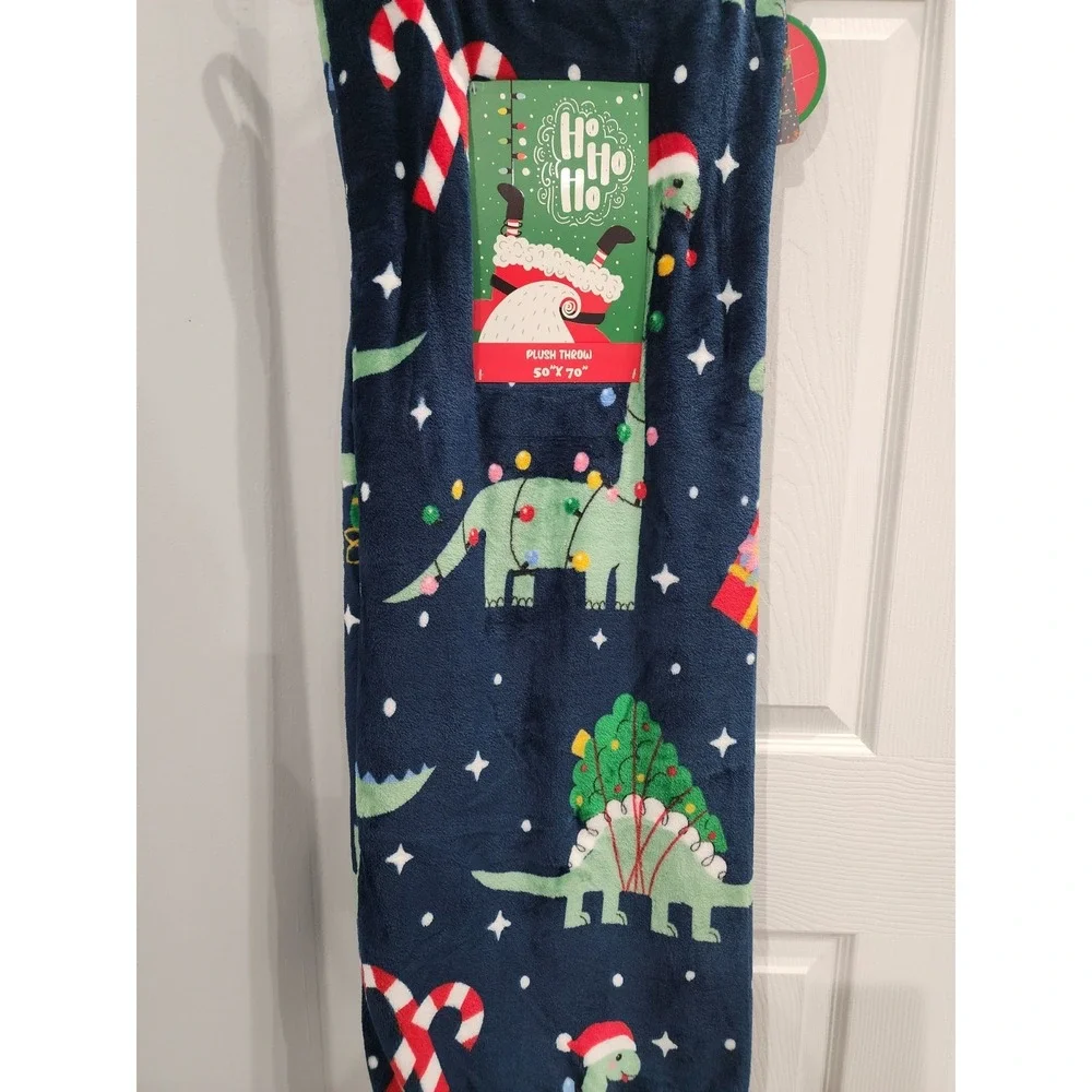 Christmas Holiday Merry T-Rex Dinosaur Dino Santa Plush Throw Blanket